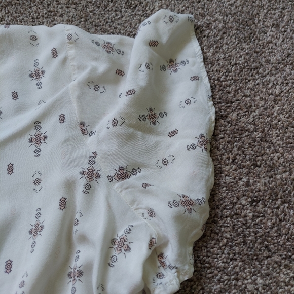 Patterned Blouse - Picture 5 of 7